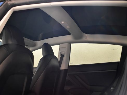 Used 2023 Tesla Model 3 Standard Range image 21