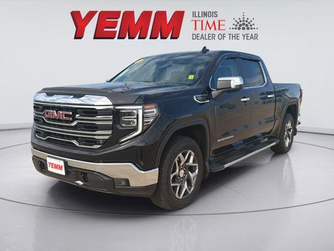 Used 2022 GMC Sierra 1500 SLT w/ SLT Convenience Package AWD/4WD image 4
