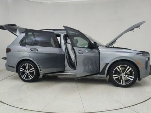 Used 2026 BMW X7 xDrive40i image 77