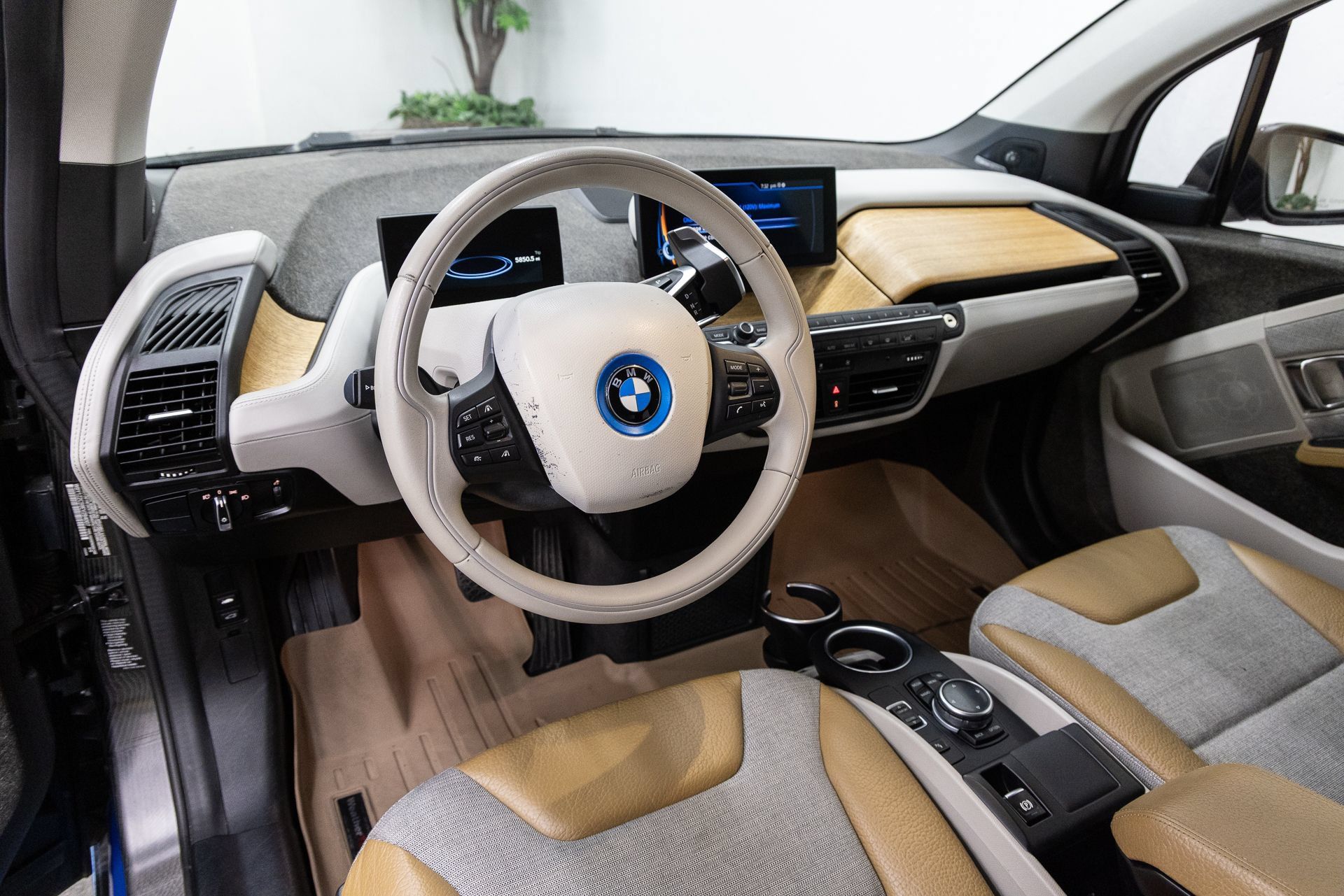 Used 2014 BMW i3 RWD image 6