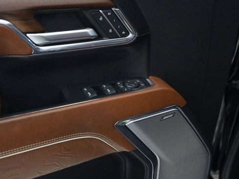 Used 2024 GMC Sierra 3500 Denali Ultimate image 17