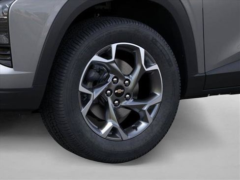 New 2026 Chevrolet Trax LT w/ Driver Confidence Package FWD image 9