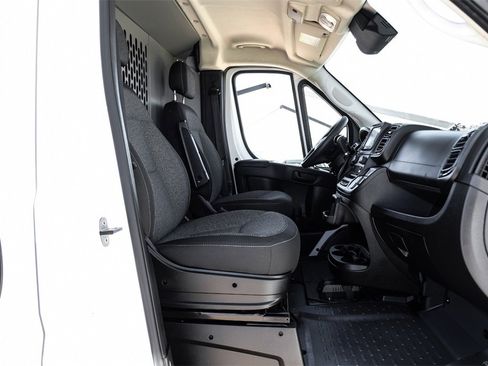 Used 2023 RAM ProMaster 2500 image 32