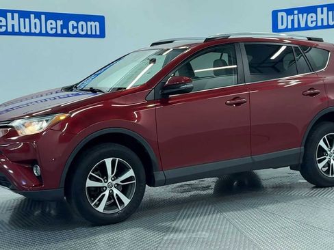 Used 2018 Toyota RAV4 XLE AWD/4WD image 4