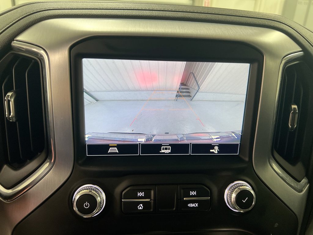 Used 2021 GMC Sierra 1500 SLT w/ SLT Premium Plus Package AWD/4WD image 16