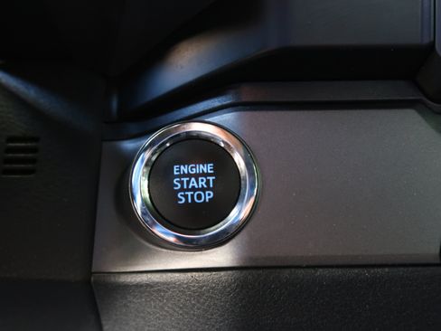 Used 2021 Toyota Tacoma TRD Sport w/ Technology Package RWD image 33