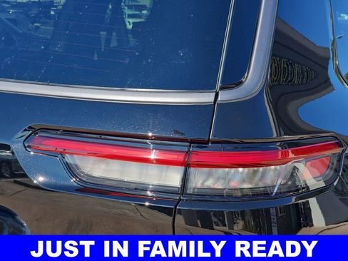 New 2026 Jeep Grand Cherokee L Limited w/ Limited Altitude Package AWD/4WD image 42