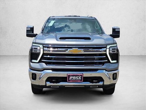 Used 2026 Chevrolet Silverado 3500 LTZ w/ LTZ Texas Edition AWD/4WD image 2
