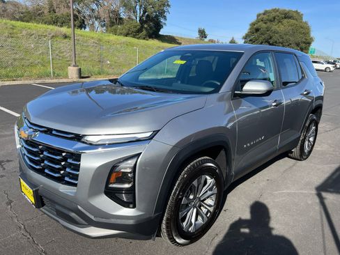 Used 2025 Chevrolet Equinox LT image 5