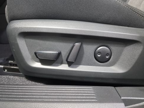 New 2026 Nissan Rogue SV w/ Cold Weather Package FWD image 28