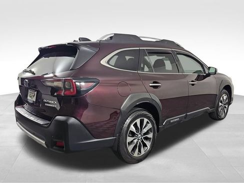 Used 2023 Subaru Outback Touring XT AWD/4WD image 7