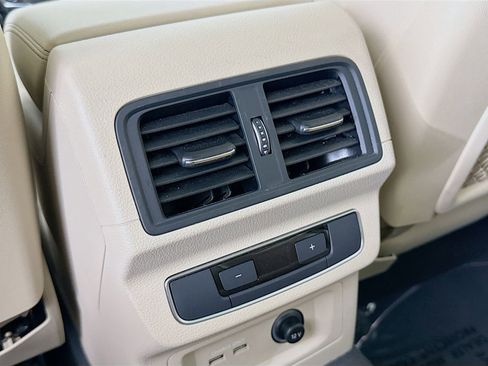 Used 2023 Audi Q5 2.0T Premium w/ Convenience Package image 26