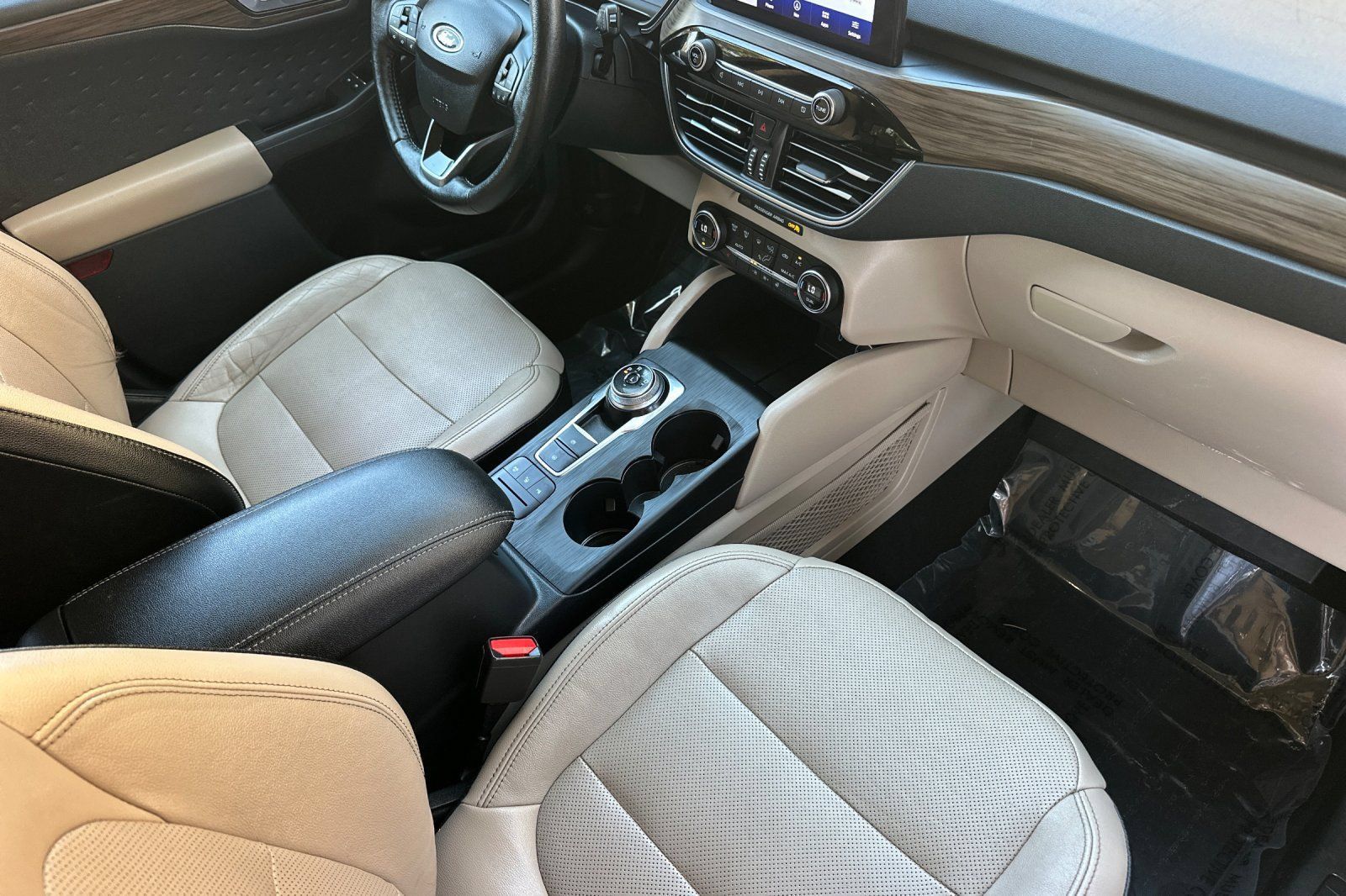 Used 2020 Ford Escape Titanium FWD image 15