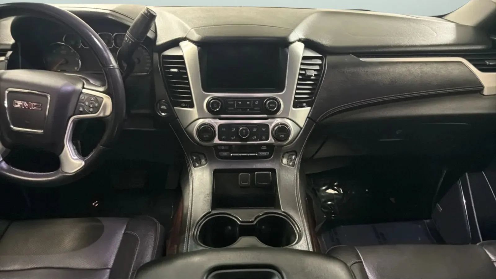 Used 2018 GMC Yukon SLT w/ Open Road Package AWD/4WD image 16