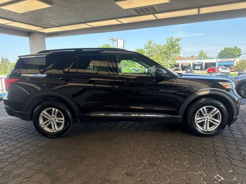 Used 2024 Ford Explorer XLT w/ Equipment Group 202A AWD/4WD image 5