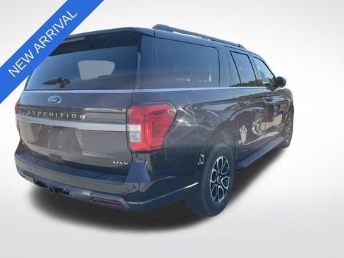 Used 2024 Ford Expedition Max XLT image 2
