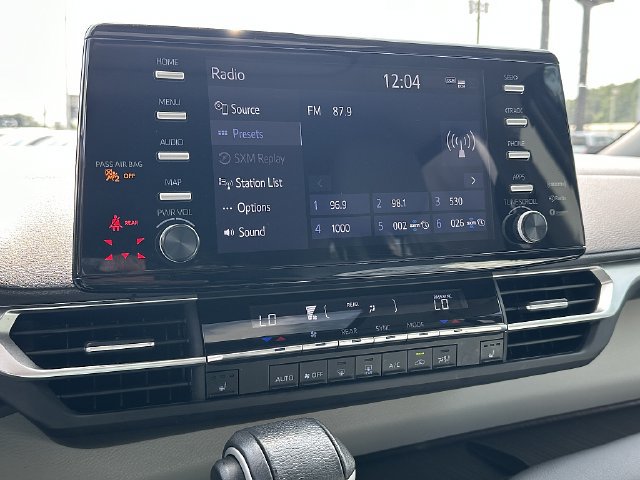Certified 2024 Toyota Sienna XLE FWD image 27