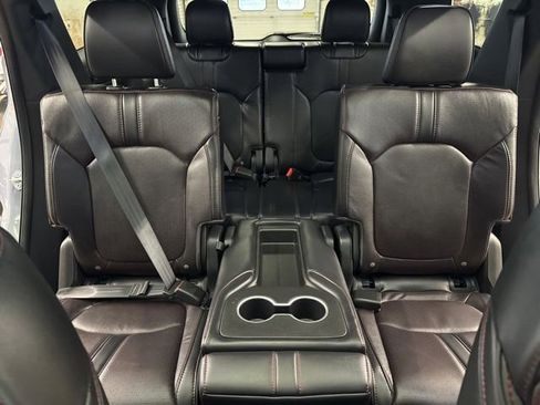 Used 2025 Honda Pilot Black Edition image 31