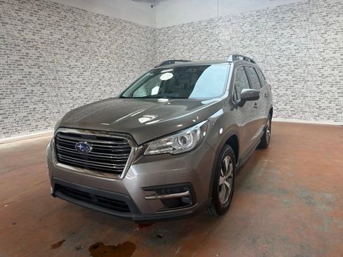 Used 2021 Subaru Ascent Premium w/ Convenience Package AWD/4WD image 3