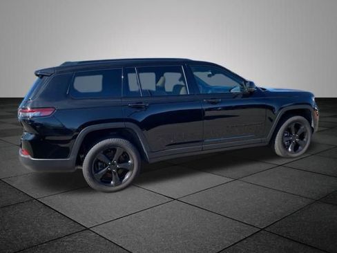 Used 2025 Jeep Grand Cherokee L Limited w/ Luxury Tech Group II AWD/4WD image 18