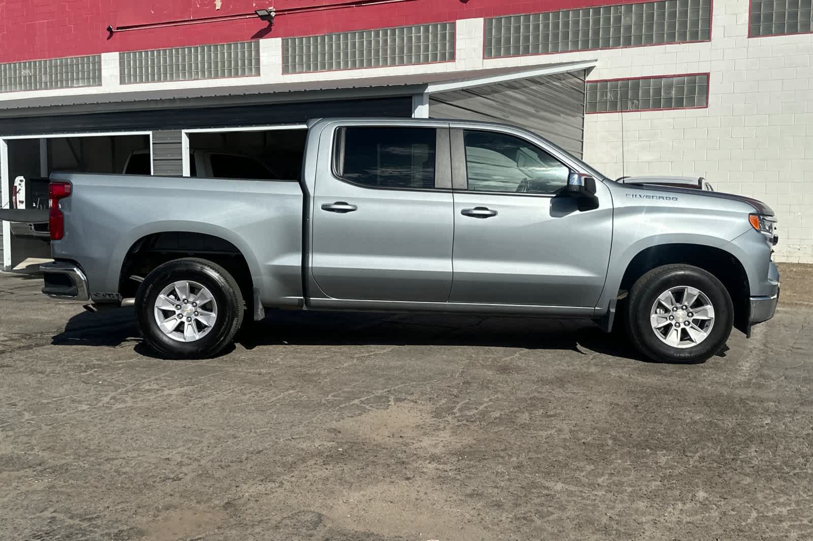 Used 2026 Chevrolet Silverado 1500 LT AWD/4WD image 9