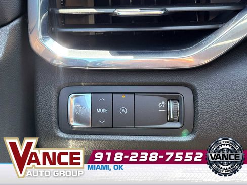Used 2025 GMC Acadia Elevation FWD image 31