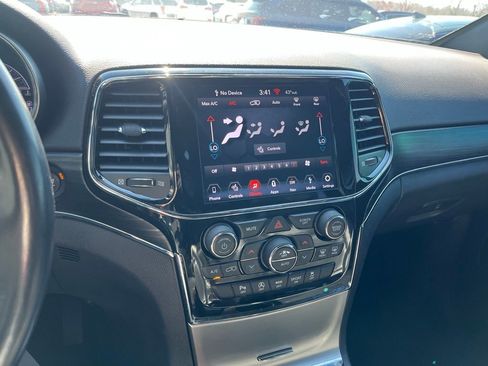 Used 2021 Jeep Grand Cherokee Limited image 22