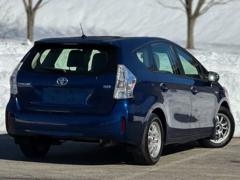 Used 2012 Toyota Prius V Two FWD image 7