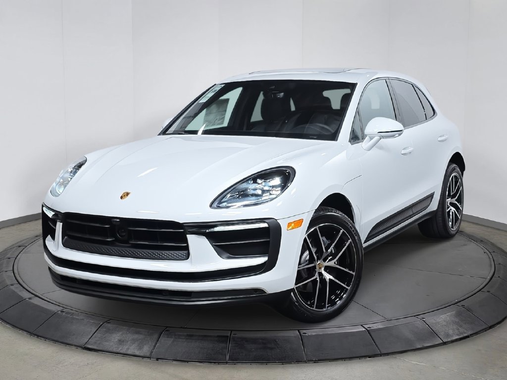 Certified 2026 Porsche Macan AWD/4WD image 1