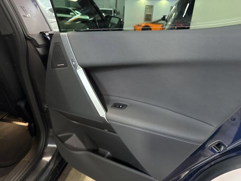 Used 2025 BMW iX xDrive50 w/ Premium Package image 27