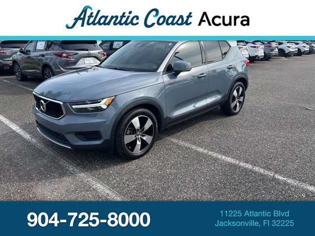Used 2020 Volvo XC40 T5 Momentum w/ Protection Package Premier AWD/4WD image 1