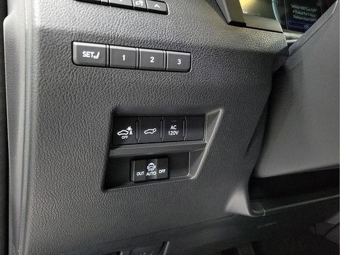 Used 2025 Lexus GX 550 w/ Accessory Package (2T) image 14