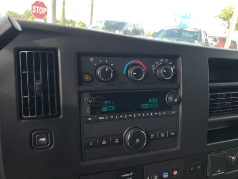 Used 2020 Chevrolet Express 3500 LT w/ LT Preferred Equipment Group image 19