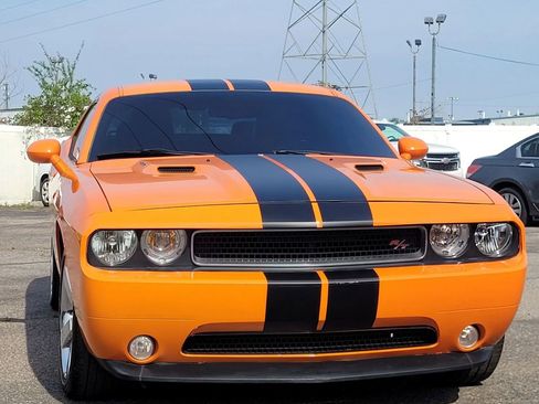 Used 2014 Dodge Challenger SXT Plus image 17