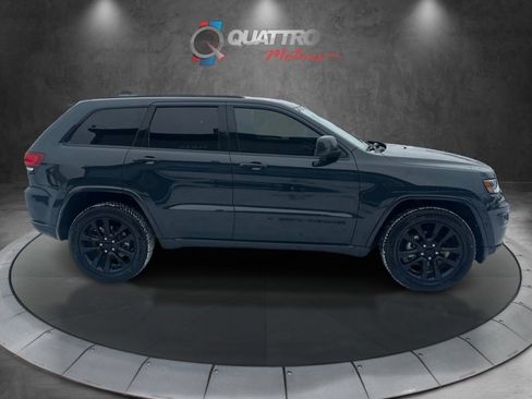 Used 2017 Jeep Grand Cherokee Altitude image 7