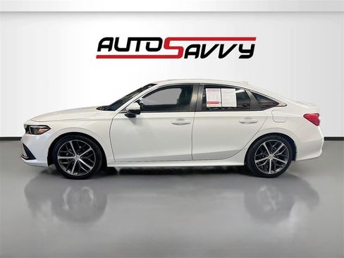 Used 2023 Honda Civic Touring image 4