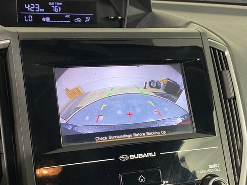 Used 2021 Subaru Crosstrek 2.0i image 19