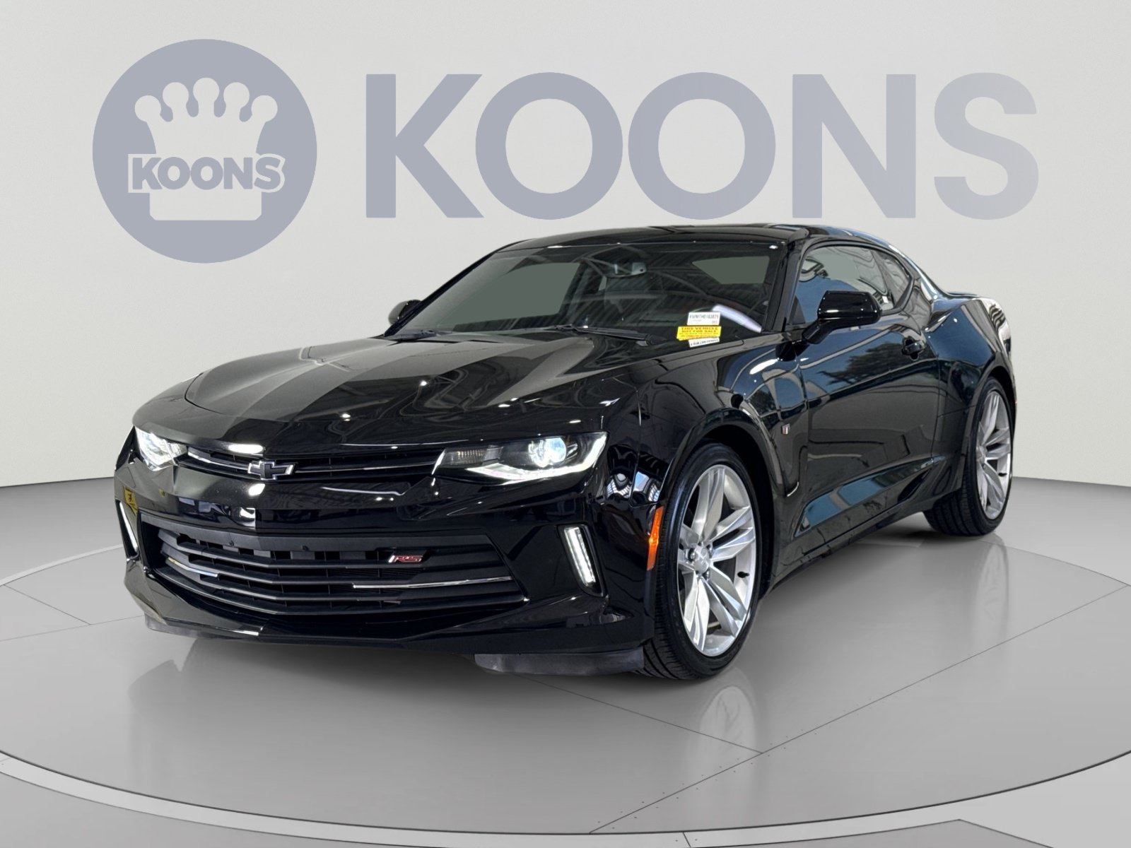 Used 2017 Chevrolet Camaro LT RWD image 1