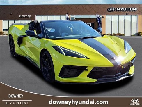 Used 2022 Chevrolet Corvette Stingray Premium Conv w/ Z51 Performance Package image 3