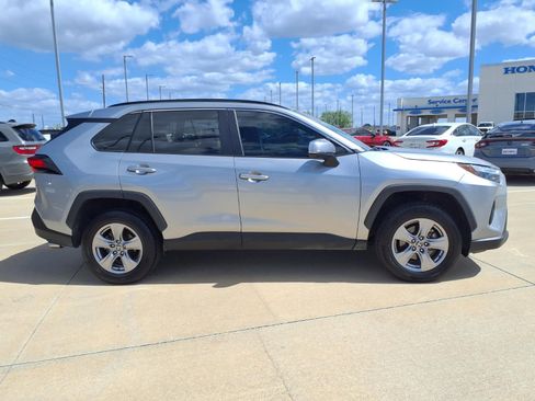 Used 2023 Toyota RAV4 XLE w/ Convenience Package image 8