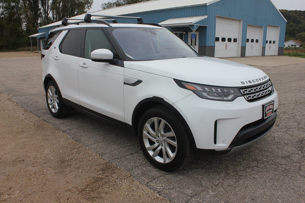 Used 2017 Land Rover Discovery HSE AWD/4WD image 3