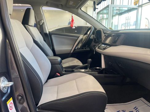 Used 2016 Toyota RAV4 XLE AWD/4WD image 27