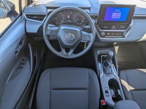 Used 2025 Toyota Corolla LE image 15