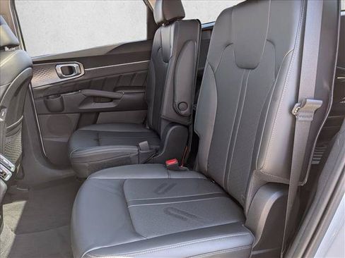 Used 2023 Kia Sorento SX AWD/4WD image 21