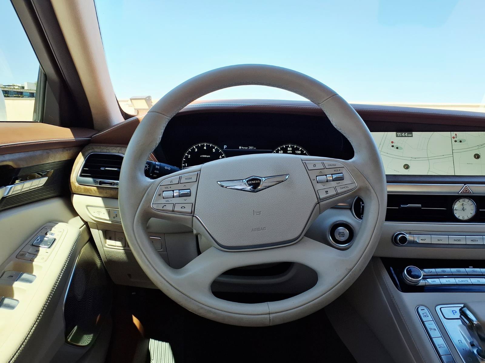 Used 2021 Genesis G90 3.3T Premium RWD image 19
