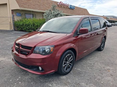 Used 2018 Dodge Grand Caravan GT FWD image 2