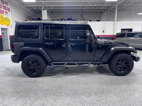 Used 2015 Jeep Wrangler Unlimited Sport AWD/4WD image 2