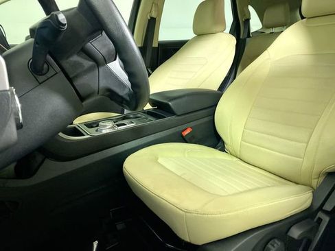 Used 2022 Ford Edge SE image 17