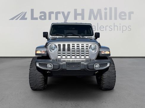 Used 2018 Jeep Wrangler Unlimited Sahara w/ Uconnect 4C Nav & Sound Group AWD/4WD image 8