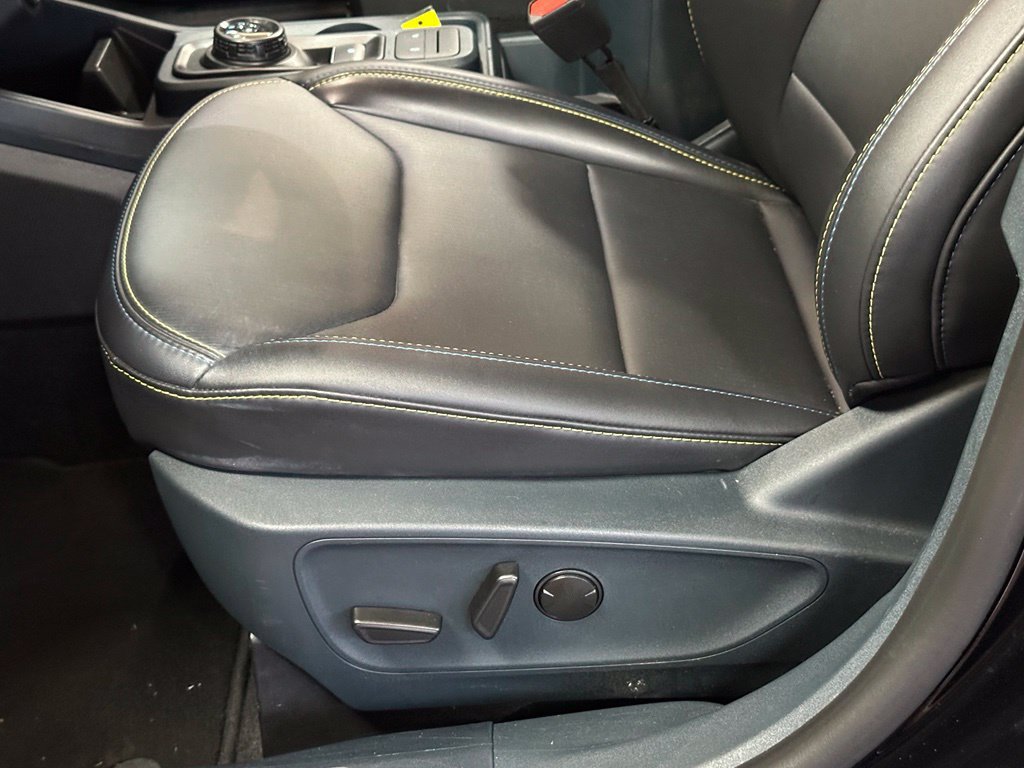 Used 2025 Ford Maverick Lobo AWD/4WD image 12